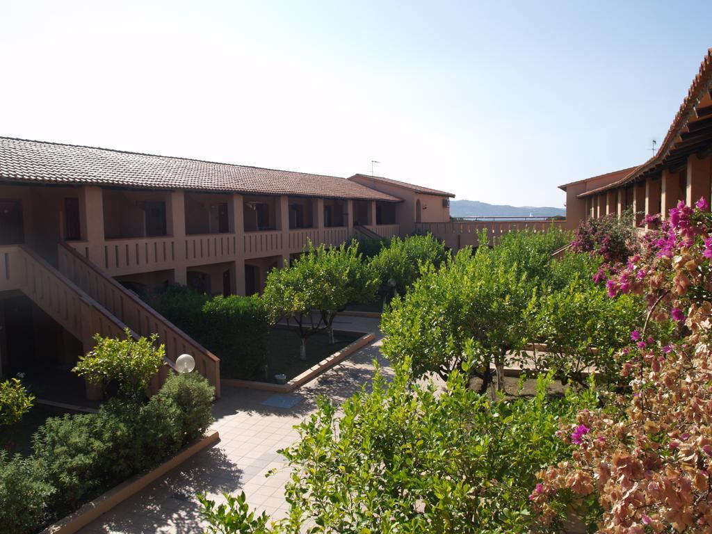 Club Esse Cala Bitta Baja Sardinia Exterior foto